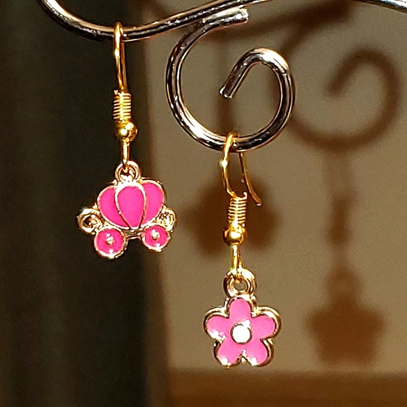 Rose Red series asymmetrical enamel & alloy charm earrings. Pair #5. - Picture 2 of 3